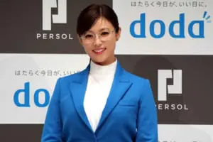 藤田ニコル、SNSの露出投稿を謝罪 「ボディがヤバい」とファン興奮